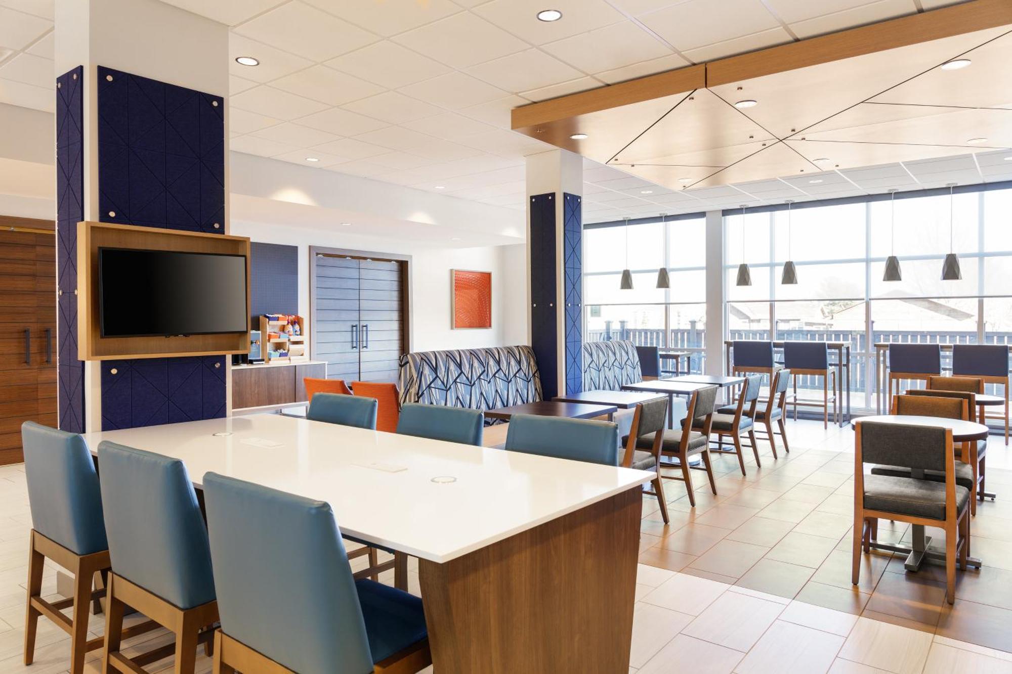 Holiday Inn Express & Suites Hawthorne - Elmsford North By Ihg Exterior foto